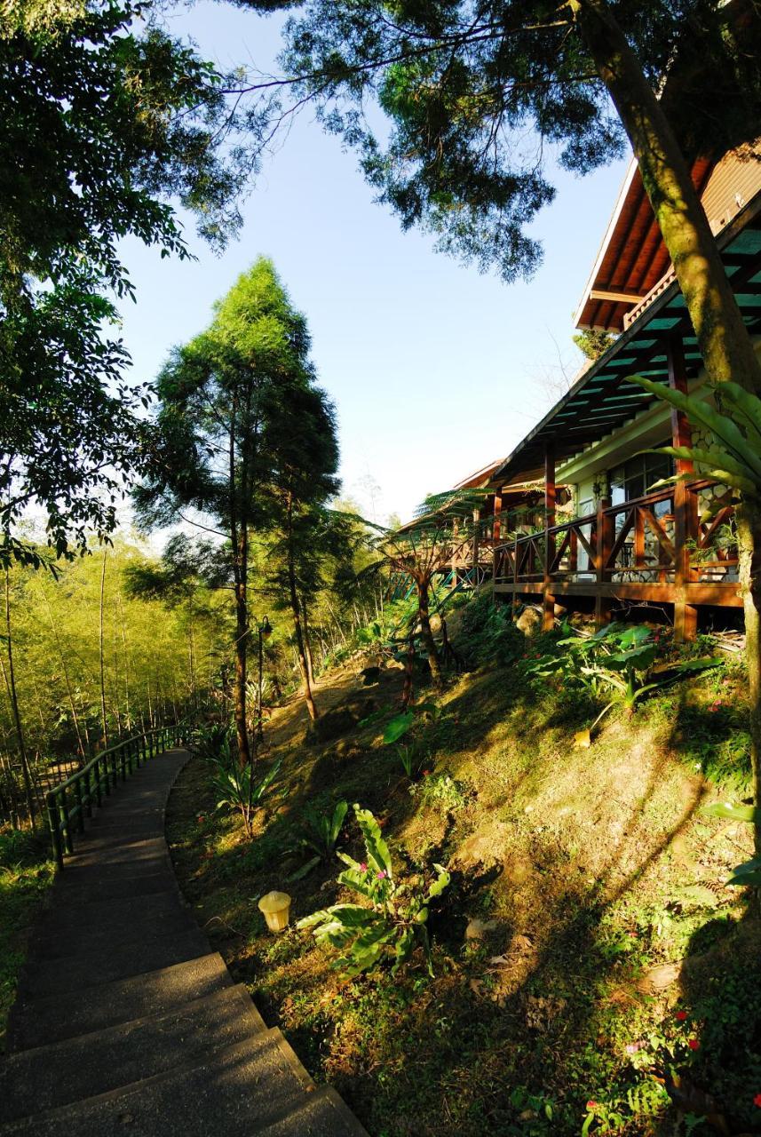 Shinmingshan Holiday Inn Lugu Eksteriør bilde